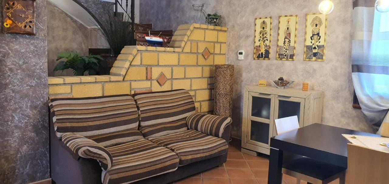 Villa Marianna Con Piscina Privata Ampi Spazi Esterni E Wifi Free 트라비아 외부 사진