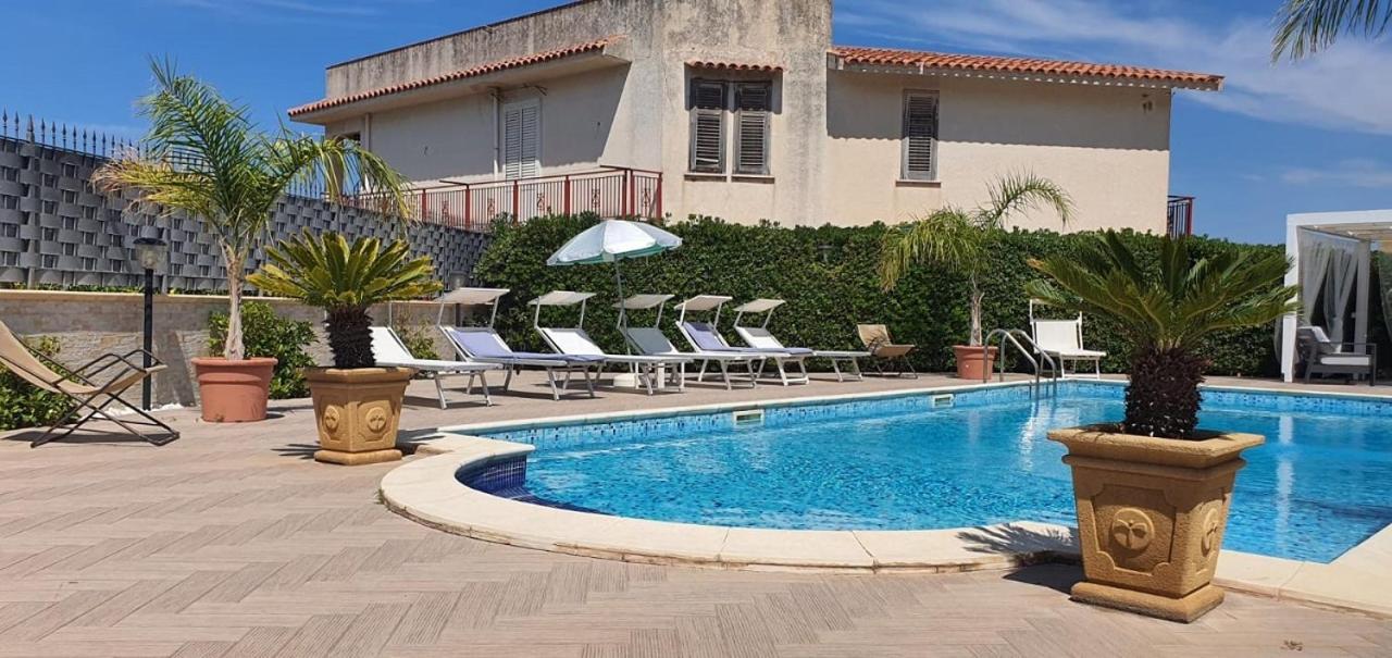 Villa Marianna Con Piscina Privata Ampi Spazi Esterni E Wifi Free 트라비아 외부 사진