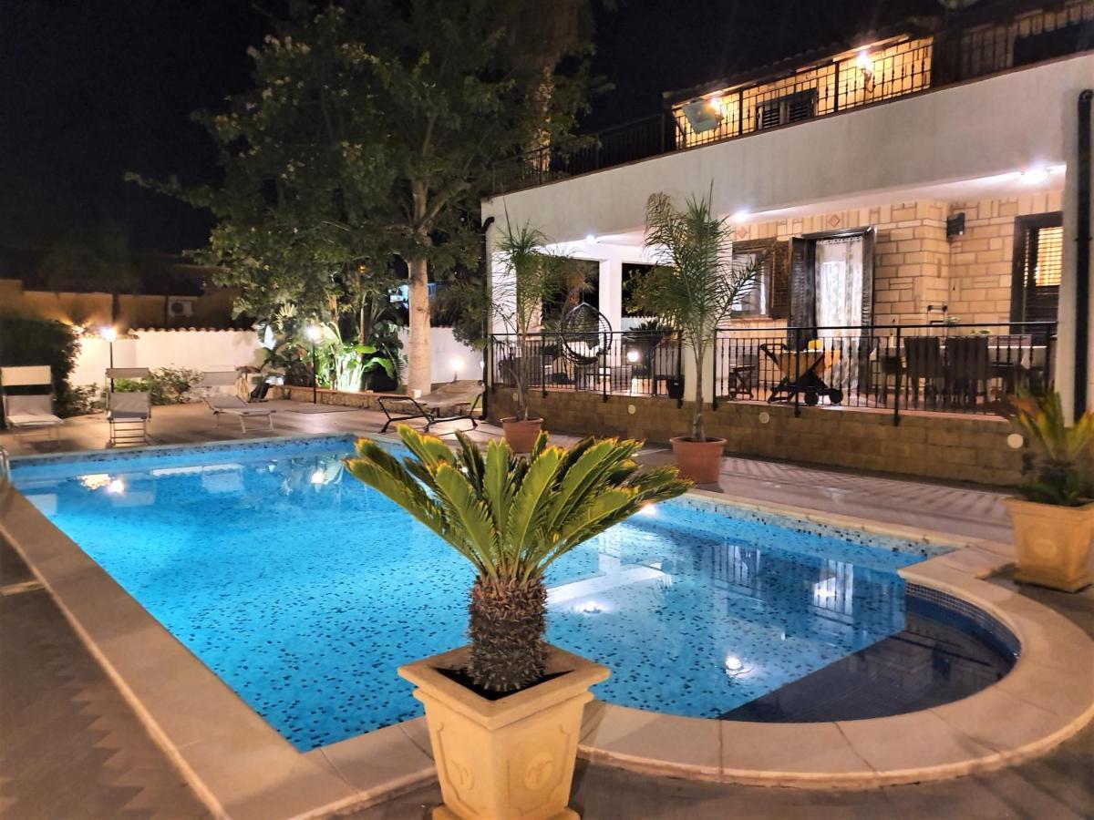 Villa Marianna Con Piscina Privata Ampi Spazi Esterni E Wifi Free 트라비아 외부 사진
